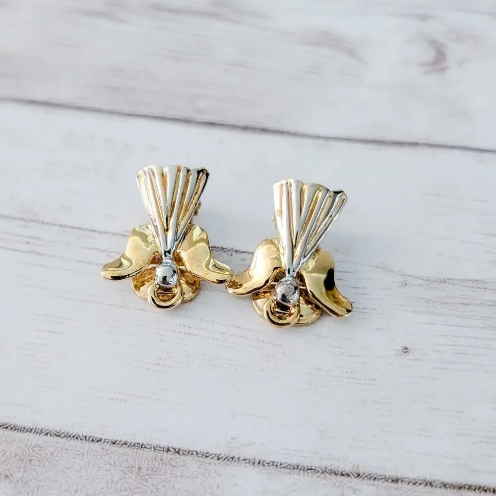 Vintage Clip On Earrings Gold Tone Angel - Fair Condition